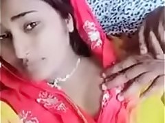Desi indian south girl naked in saŕre with boyfriend and showing nipple