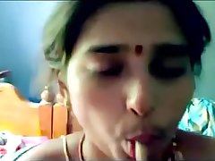 VID-20130628-PV0001-Nidubrolu (IAP) Telugu 35 yrs old married hot and sexy housemaid aunty (Green saree) boobs pressed by 38 yrs old married house owner  sex porn video-3